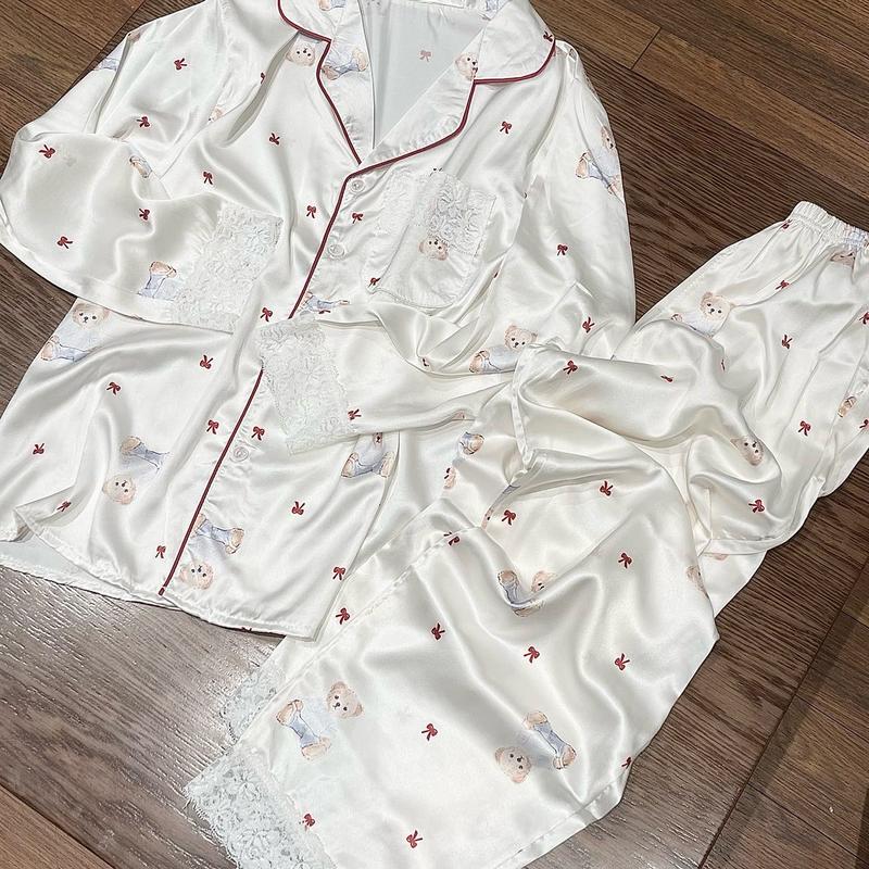  M103  NHỌ PYJAMAS Bộ mặc nhà phối ren hoạ tiết NƠ GẤU ĐỎ chất lụa mỏng mịn có form dài ngắn size 38-80kg   NỀN TRẮNG MẶC BRA MÀU NU KEM DA  