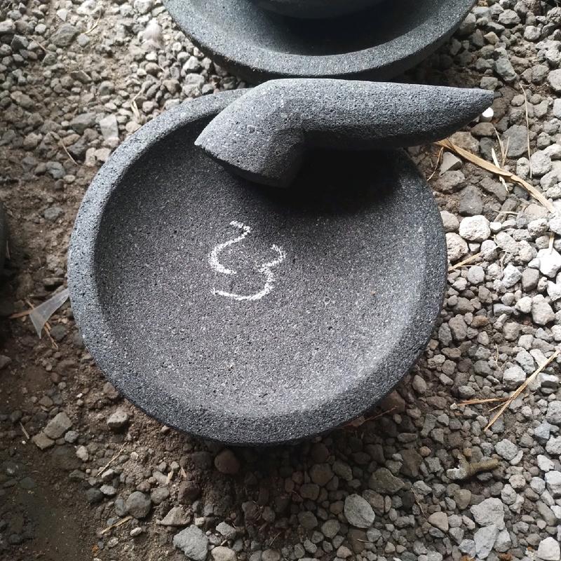 COBEK 23 CM. layah coet batu asli. lemper cowek uleg ulegkan sambal  batu giling batu kali Alami Kitchenware 1