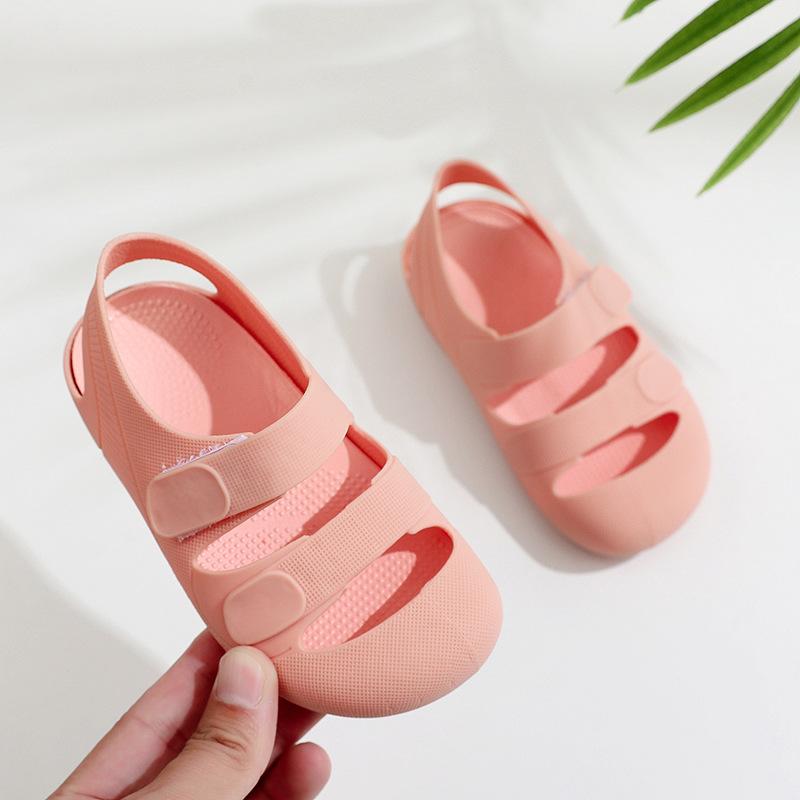Product Introduction of 24-Year New Children's Closed Toe Soft Plastic Velcro Men's and Women's Baby Water-Stepping Sand Shoes Hole Shoes 21