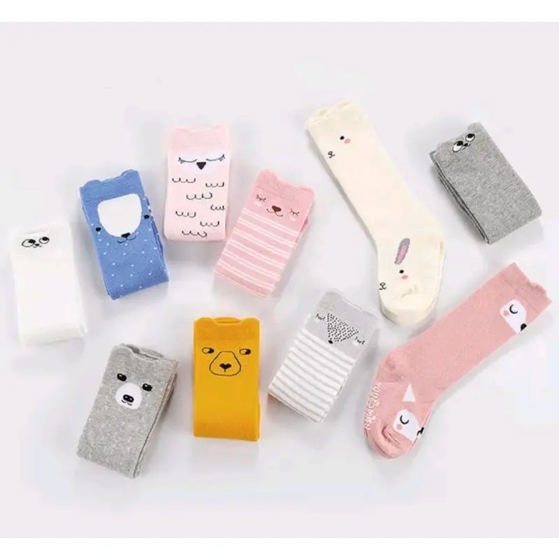 Kaos Kaki Bayi Panjang / Kaos Kaki Bayi Anti Slip / Kaos Kaki Panjang Bayi
