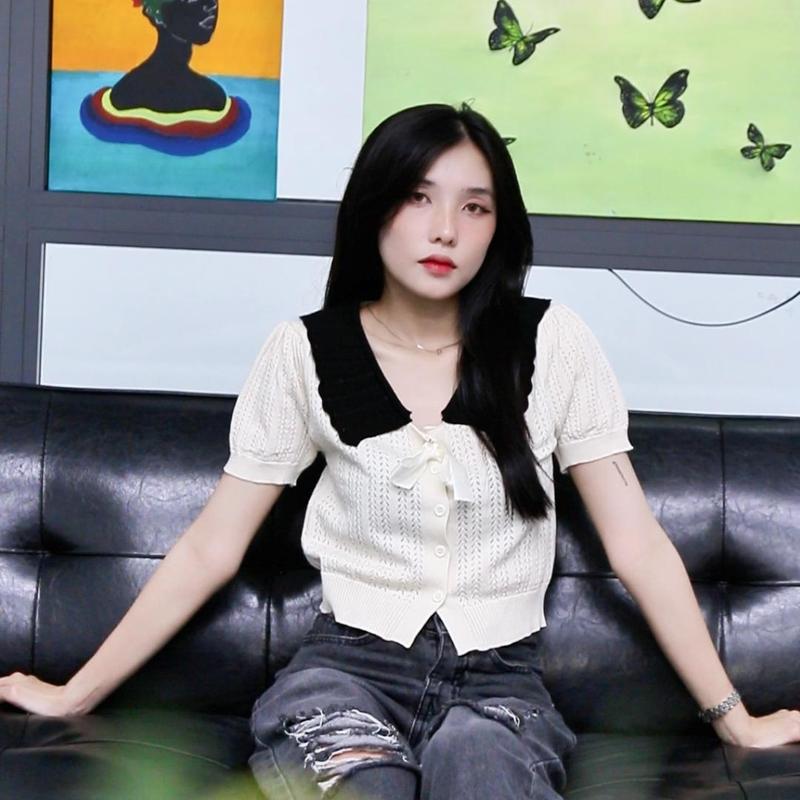 Áo Cổ Bướm Tiểu Thư, Chất Len Mỏng Nhẹ Cổ Bẻ Có Kèm Nơ Ruy Băng Thời Trang Nữ Nhẹ Nhàng Women Kem Top