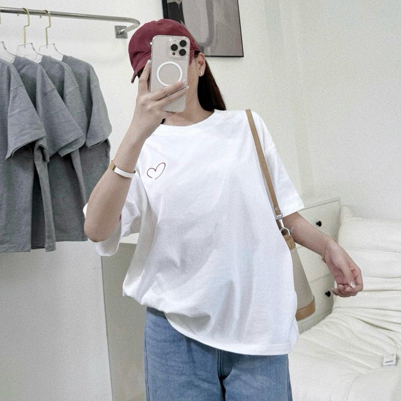 Áo thun cotton nữ FORM RỘNG thêu hình trái tim cổ tròn