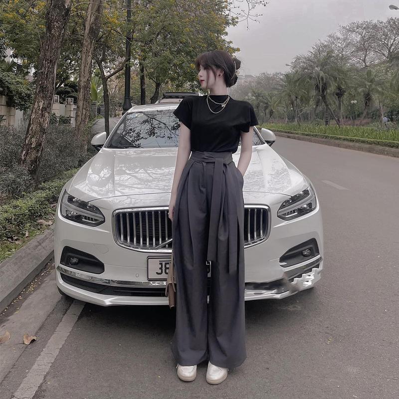  Set bộ áo thun quần nơ với thiết kế áo tay hến kết hợp quần ống rộng buộc nơ cách điệu Top Nữ Kem Women Ong Jacket 