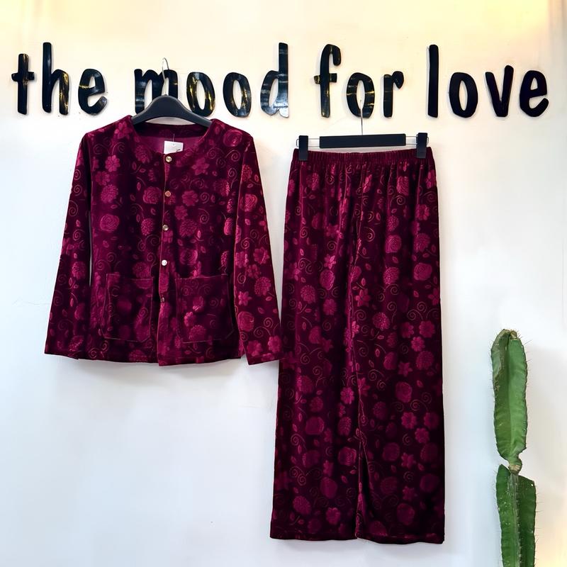 Đồ bộ bà ba dài tay (cổ tròn) cho người già. Chất liệu nhung hoa cao cấp. Bộ trung niên tặng bà và tặng mẹ. Nữ Áo Top Ong Women đầy màu sắc quần bộ quần áo đỏ đậm đồ bộ