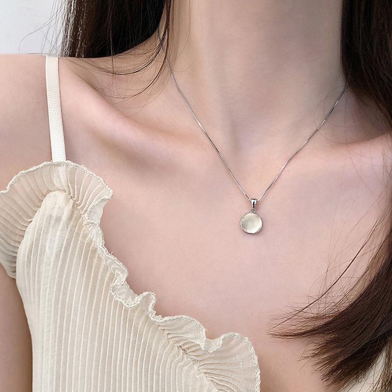 Product Introduction of Lucent_2025 Necklace for Women Korean and Japanese Style 2025 New Trendy Clavicle Chain Sweet Cool Style Heart Sweater Chain Metal Texture High-end Feel for Women 7