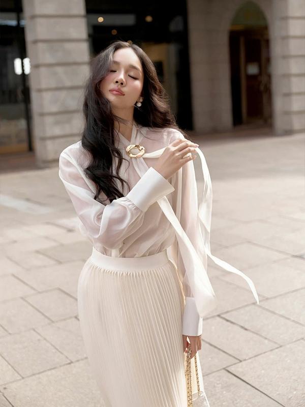 Áo sơ mi tay dài dây cổ khóa vàng COCOBEBE LYNN SHIRT