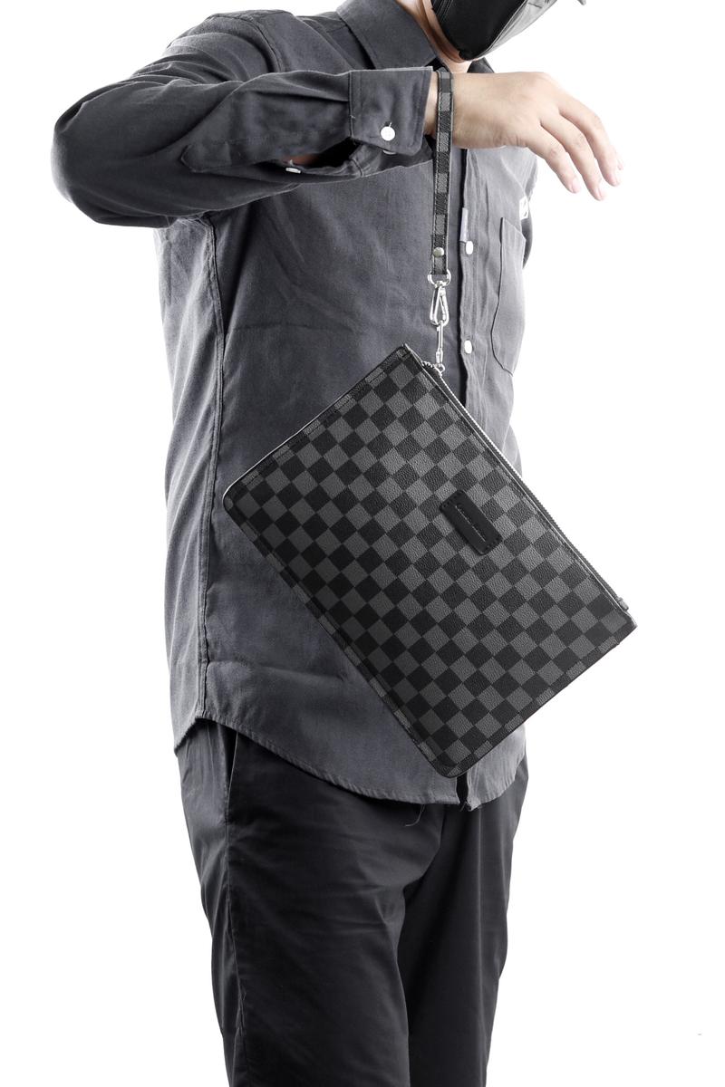 Product Introduction of New Men's Personalized Clutch Chessboard Grid Contrast Color and Versatile Trendy Clutch Large Capacity Mobile Phone Bag Wholesale 2