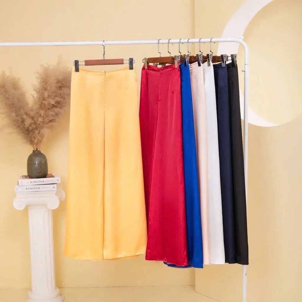 Quần mặc áo dài chất liệu phi bóng,quần khoá trước,lưng chun