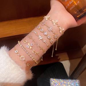 マイクロ舗装されたされたジルコニアスーパーフラッシュブレスレット女性のためのライト身長ハイエンドクリスタルブレスレット 2026 新しいしいしいホットスタイルハンドジュエリー