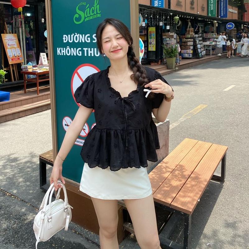 DOXI - Áo Babydoll Tay Bí Cổ Ren Họa Tiết Hoa Thêu HANI