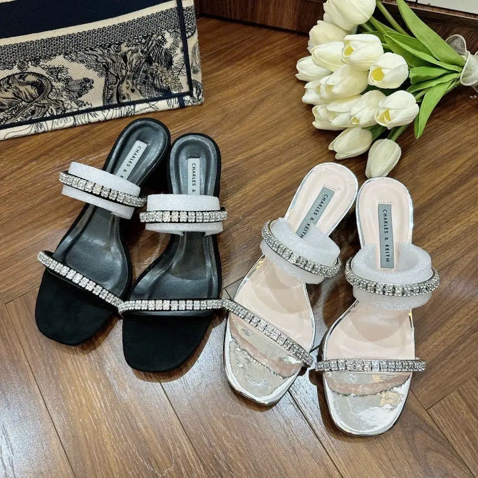 ￼GUỐC CAO GÓT NỮ CAO 4 PHÂN QUAI MẢNH MÀU ĐEN BẠC HOT ( LÙI 1 Size)