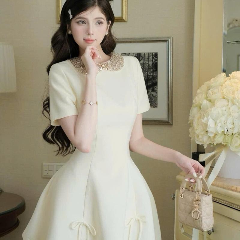  Đầm váy xoè dự tiệc kem đen cổ sen đính đá Alice Dress Nữ Women Voi Nhung 
