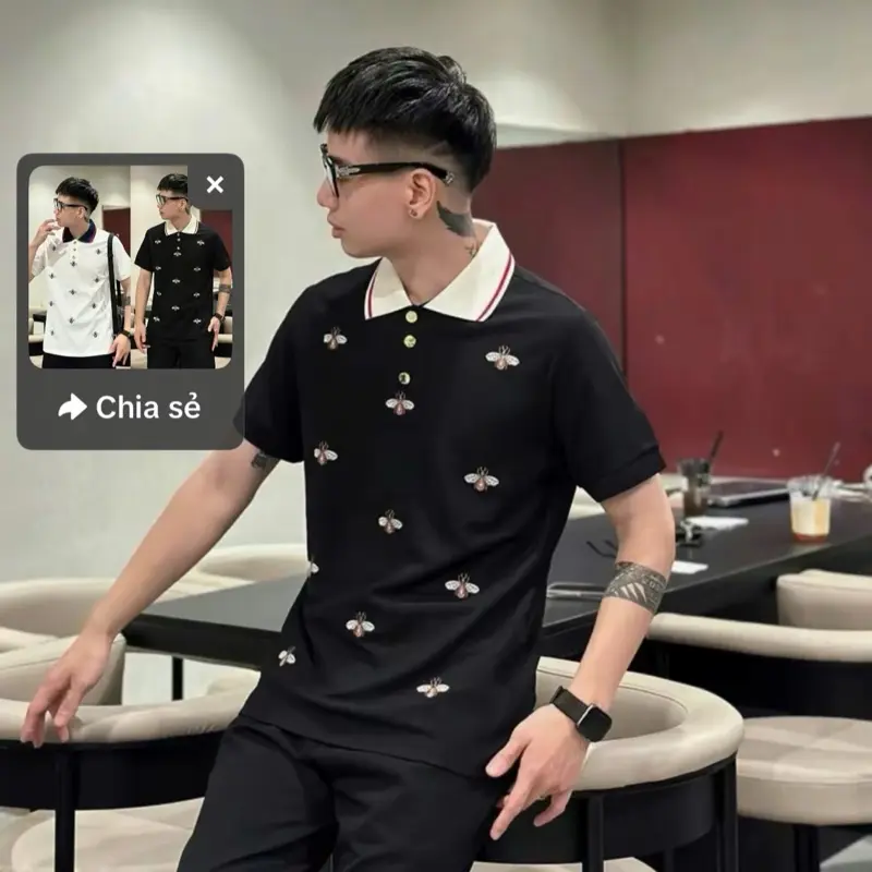 Áo phông PoLo hoạ tiết thêu hình ong , phối đen trắng  chất liệu cottong gai đơn giản  form chuẩn . 1