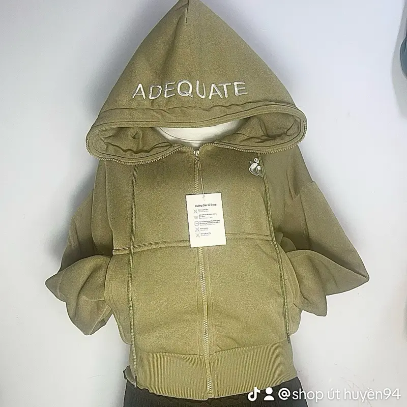 Áo khoác nỉ dệt vải dày thiêu chữ IC .free size từ 40kg-65kg