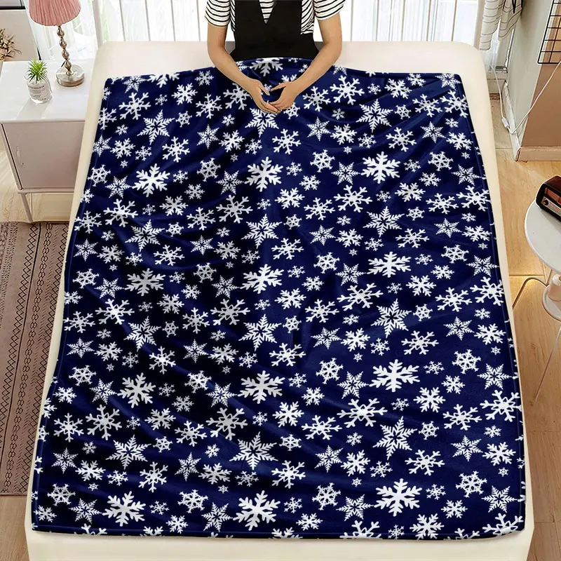 Snowflake Pattern Blanket,  1 Count Soft and Comfortable Air-conditioned Room Throw, Warm Nap Blanket for Home, Office & Valentine's Day Gift 8