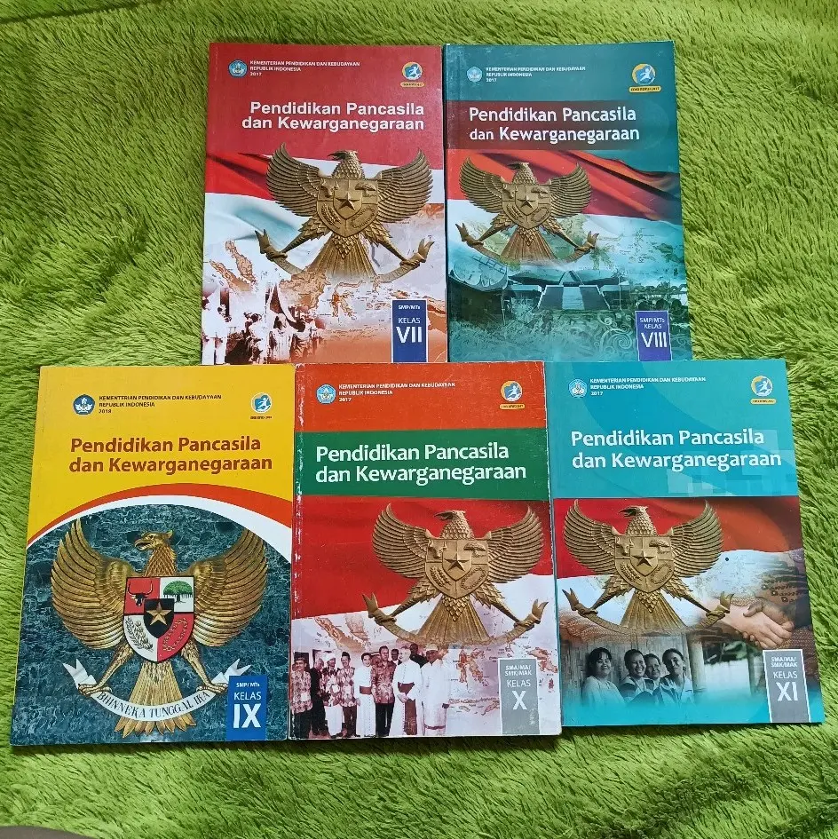 ORIGINAL BUKU PENDIDIKAN PANCASILA DAN KEWARGANEGARAAN KELAS 7 8 9 10 11 SMP SMA