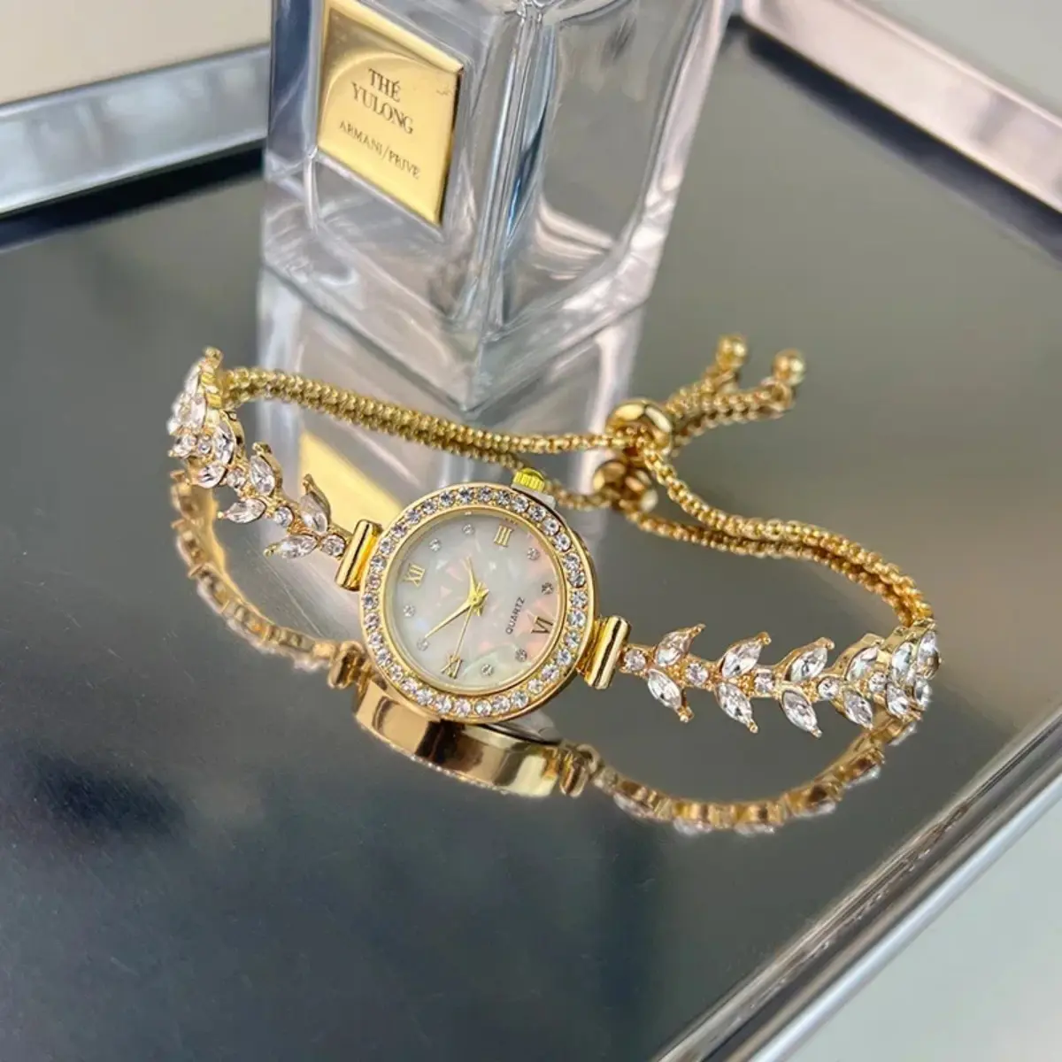 Mermaid Watch Fashion Free Adjustment Bracelet Shi Ying Imitation Fritillaria