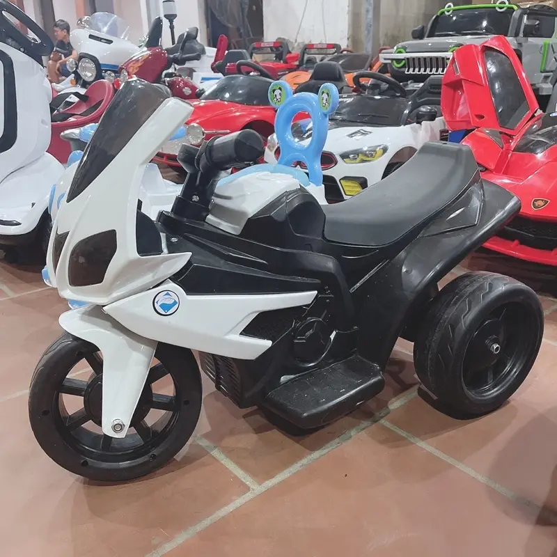 (Xả kho) Xe điện cho bé mã 5388 có chân ga cho bé tự lái 0