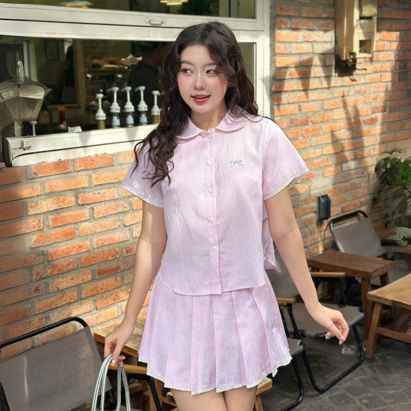 Set bộ sọc kèm chân váy thêu nơ trước viền ren kiểu dáng trẻ trung nữ tính Set Suni w Skirt Miều Est.2013