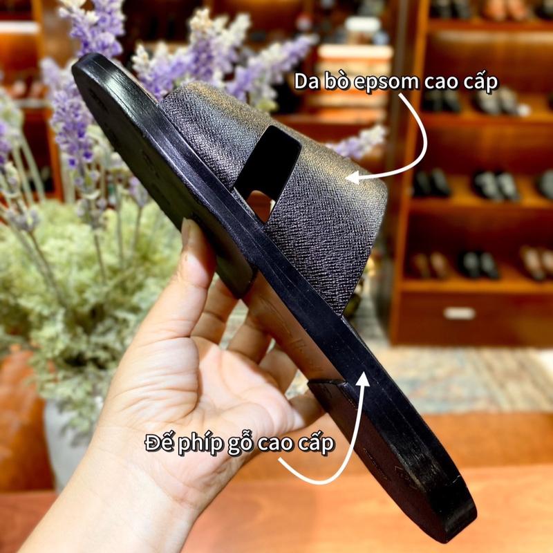  DÉP NAM QUAI NGANG ĐEN NHÁM DA BÒ THẬT-ĐẾ PHÍP GỖ ĐÃ DÁN BẢO VỆ ĐẾ| Dép được làm thủ công mang đến độ thẩm mỹ và độ bền cao nhất. Chất liệu da bò thật  quai da - lót da  đã dán sẵn vibram bảo vệ đế. HỖ TRỢ ĐỔI SIZE NẾU KHÁCH MANG KHÔNG VỪA. Đế Bằng 