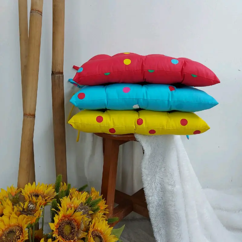 Bantal Duduk Tahu Kotak-kotak kursi 4