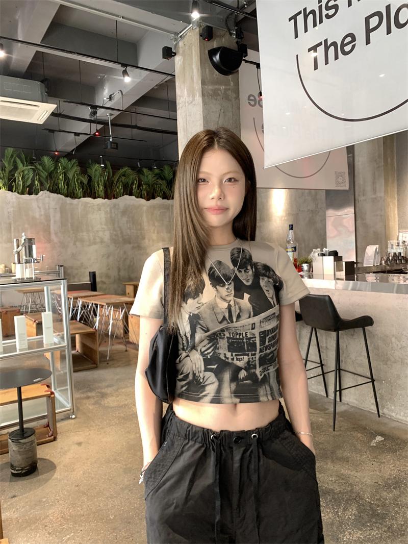 Product Introduction of Round Neck Short Sleeve T-Shirt Summer New Slim Fit Flattering Versatile Short Top Casual Women's Fashion Versatile Personality Hot Girl Korean Style Clothing 3