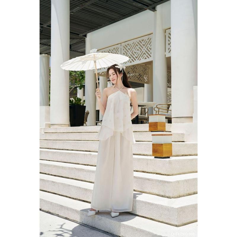BST Hạ Miên Yên Vũ -Áo nữ cổ yếm thiết kế TIINSTORE đính hoa điệu đà tùng xoè nữ tính phối Quần ống suông đi biển A0D.2503.087 Q0D.2503.088