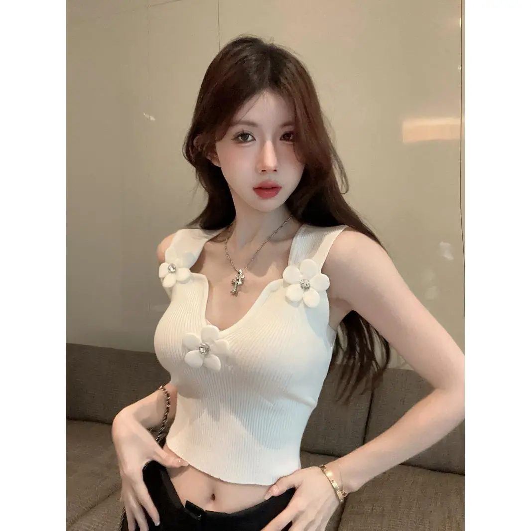 {1580}CQ-Chic Knit Vest with Floral Shoulder Straps