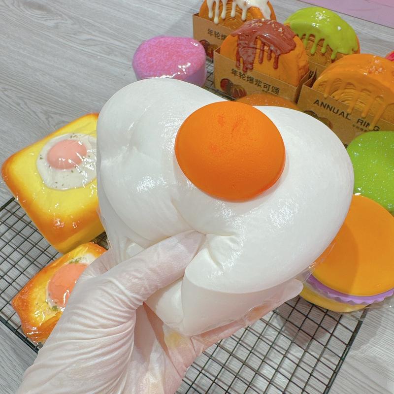 Product Introduction of Đồ Chơi Sticky Squishy Ốp La Trái Tim 2