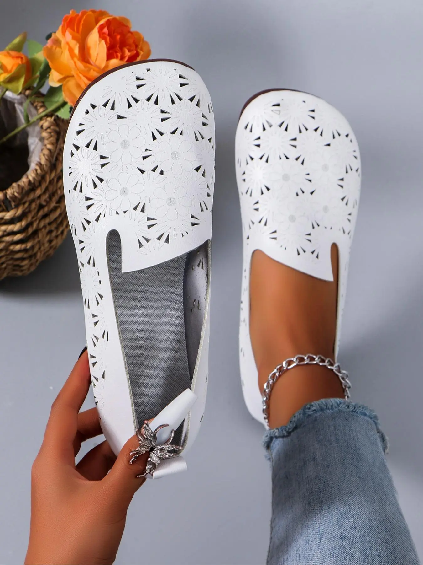 Women's Fashionable Hollow Out Design Slip on Flats, Casual Comfortable Breathable Flat Shoes, Lightweight Breathable Shoes for Daily Wear