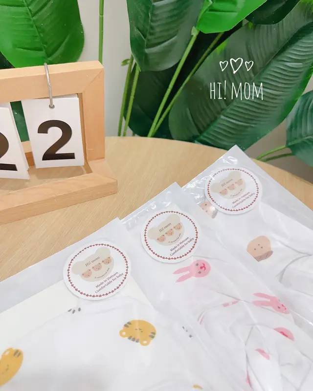 Set Mũ Kèm Bao Tay Chân Hi! Mom Nền Trắng Họa Tiết Chất Vải PETIT Mềm Mát Cho Bé Sơ Sinh (Mới) 8