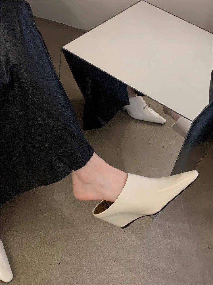 Product Introduction of Pointy heels for women Large size Special-shaped with rubber slip-on 17