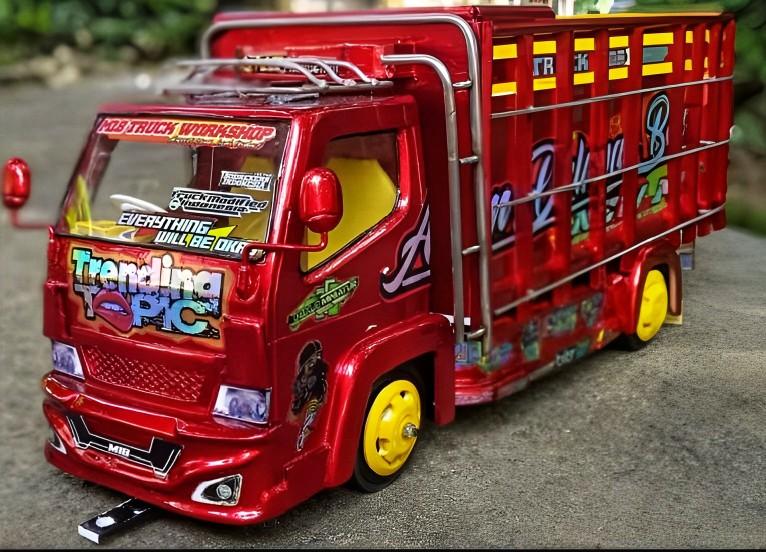Kids Truck Workshop Mobil-Mobilan Mainan Anak Truk Oleng Cowok Kayu Toy Toys Bisa Oleng Belak-Belok Dimensi 30x10x15 cm Bahan Triplex 3 mm Roda Kayu Bubut Packing Kardus Tebal Plastik Bubble Wrap Klasik