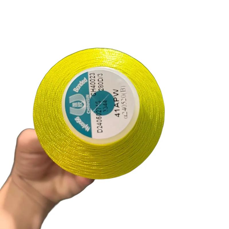 chỉ nylon ,280D/3 hàng mới,1 cuộn ~ 200G ,chỉ may balo ,may túi sách,may bạc ,may ghế ,may sofa,sợi chỉ không bị xù lông,sợi chỉ chắc chắn 0