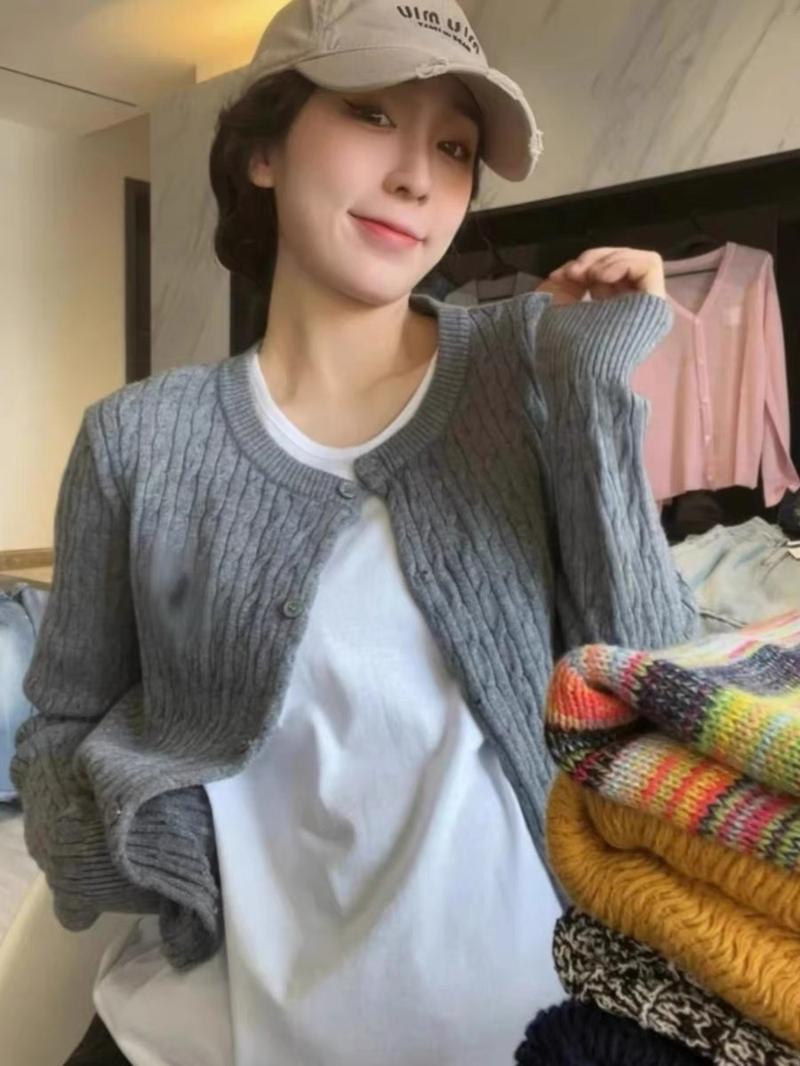 Product Introduction of Áo Cardigan Dệt Kim Thêu Ngựa Nhỏ Dài Tay Cho Nữ, Áo Khoác Ngoài Mềm Mại Và Mỏng, Áo Len Tổ Ong, Bộ Sưu Tập Mới 2023 1