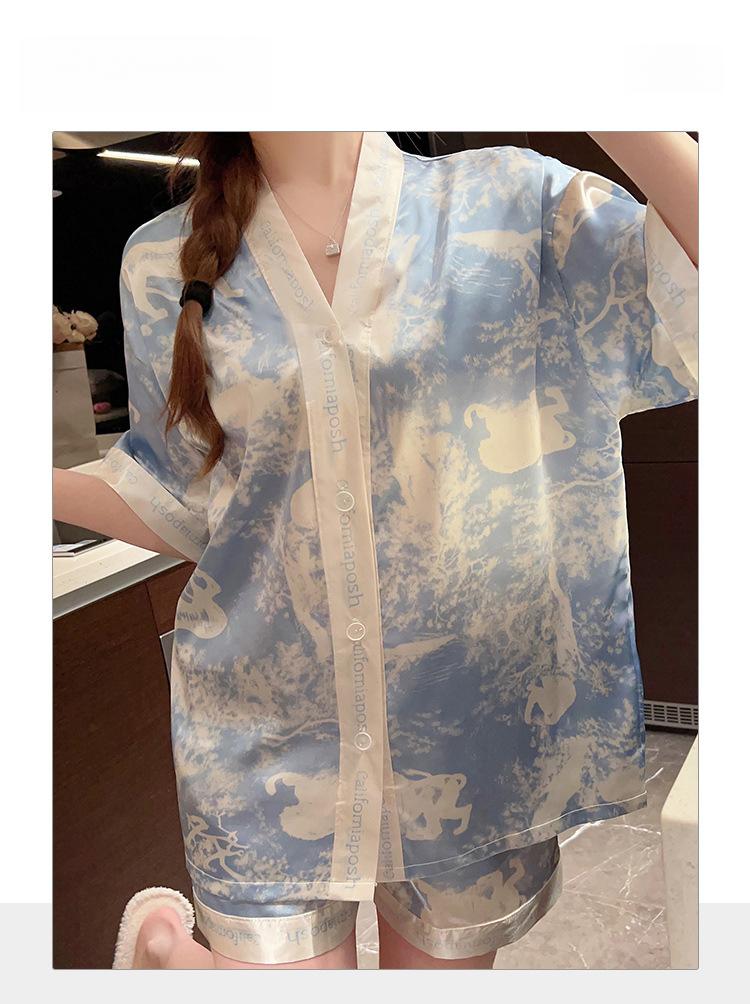 Product Introduction of Ink Painting Ins Style Summer Women's Light Luxury Short Sleeve Loose High-end Feel Wearable Ice Silk Pajamas Loungewear Set 3