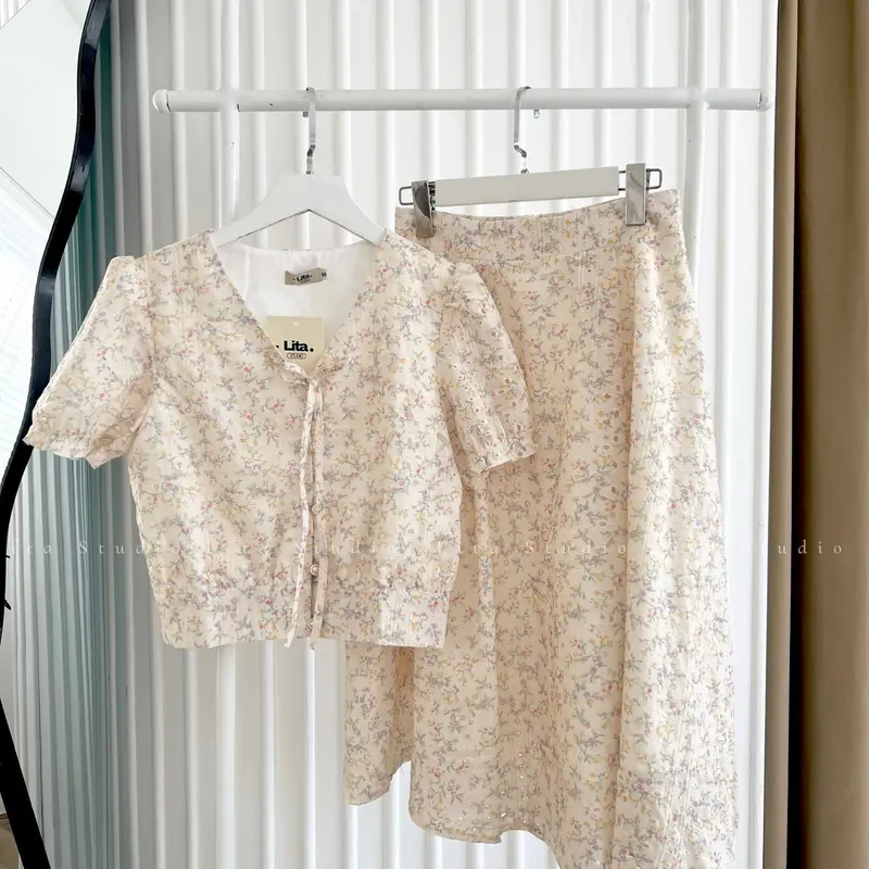 Bộ áo kèm chân váy hoa nhí thêu màu be nhẹ nhàng thanh lịch đi làm đi tiệc V138 Nữ Kem Top Women 2