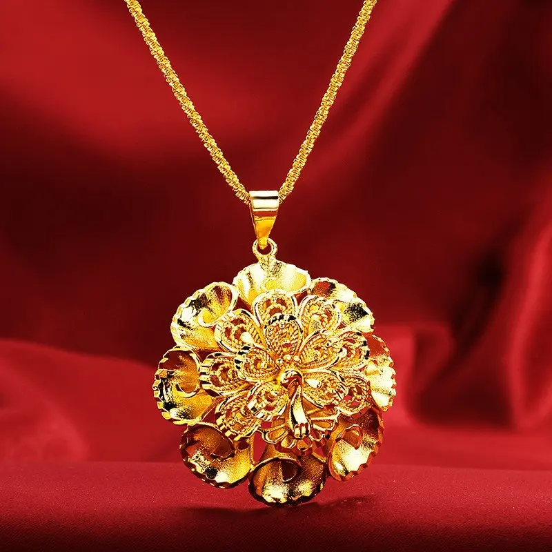 Beautiful 24K Sand Gold Peacock Flower Pendant - Non-Fading Necklace for Men & Women, Great Gift for Loved Ones