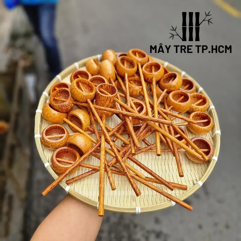 Cống múc rượu bằng gỗ dừa bến tre, gáo múc rượu, gáo múc nước trang trí chụp hình làm decor 4