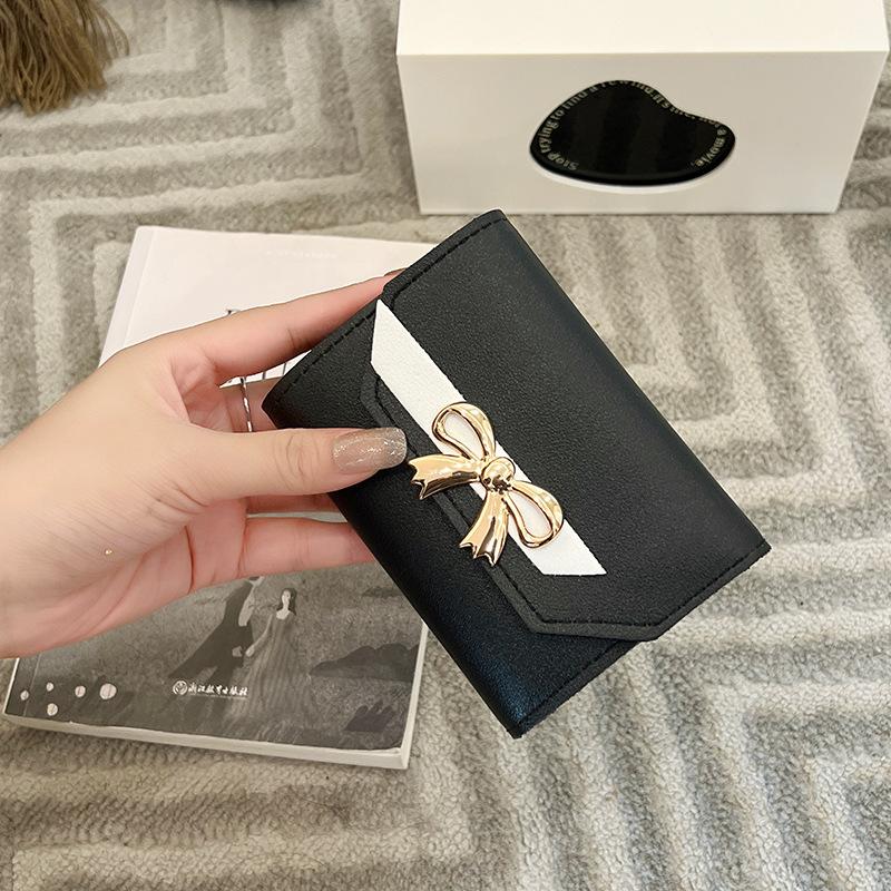 Product Introduction of Ví Nữ Hàn Quốc, Hàng Mới Về, Kiểu Dáng Ngắn Sang Trọng, Thiết Kế Gấp Ba Nhỏ Thích Hợp Đựng Tiền Xu, Có Ngăn Đựng Tiền Xu, 2024 Hình Chữ Nhật Wallet 13