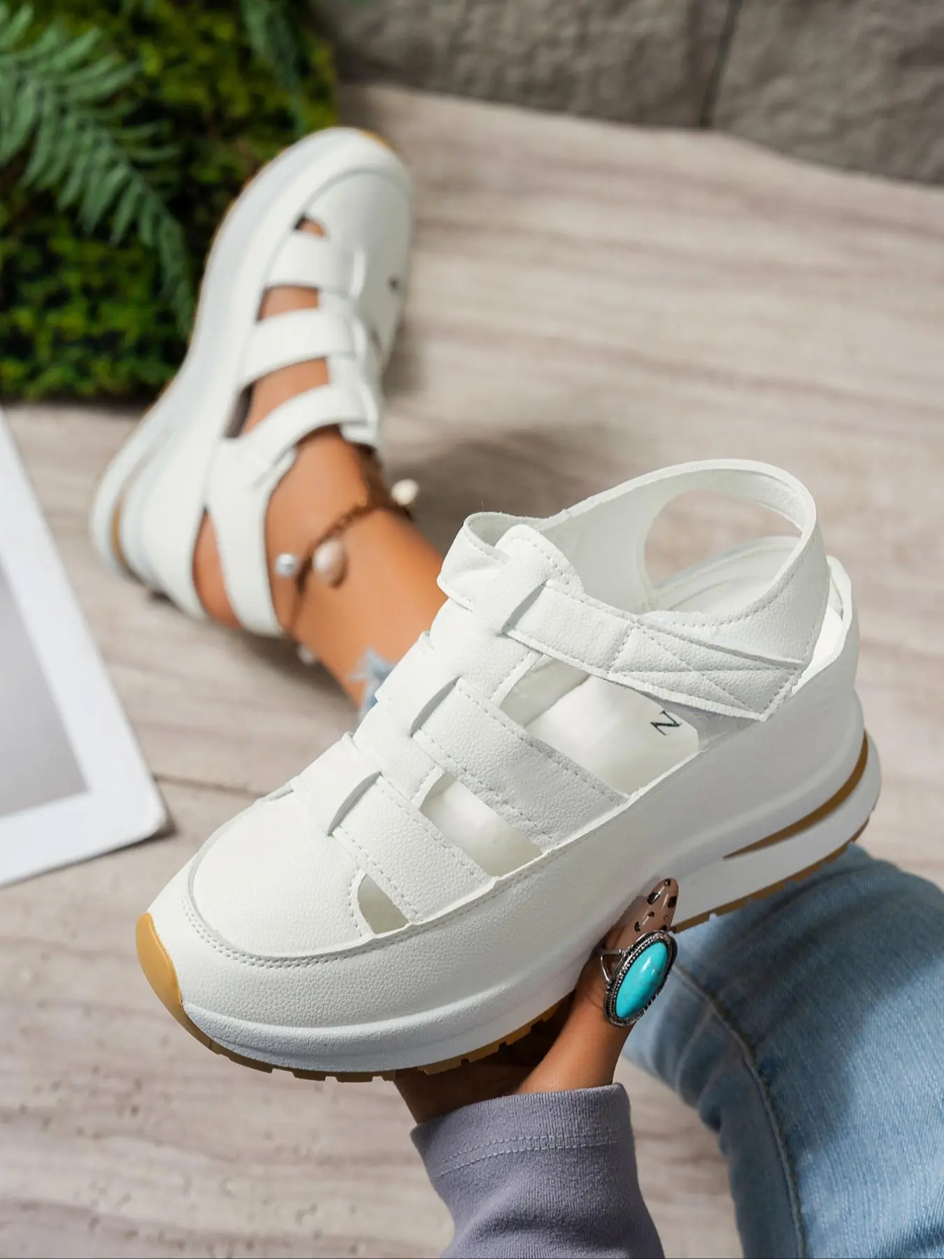 Women's Fashionable Velcro Fastening Wedge Sandals, Casual Comfortable Soft Sole Sandals for Summer, Female All-match Round Toe Shoes for Daily Wear,  Trending Sandals