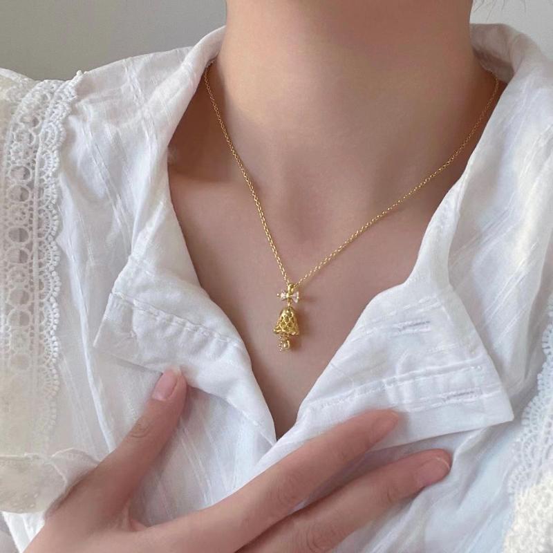 Product Introduction of Korean Style Jingling Bell Necklace, Girls' Clavicle Chain Sweet Niche Unique, Stylish and Elegant Necklace 8