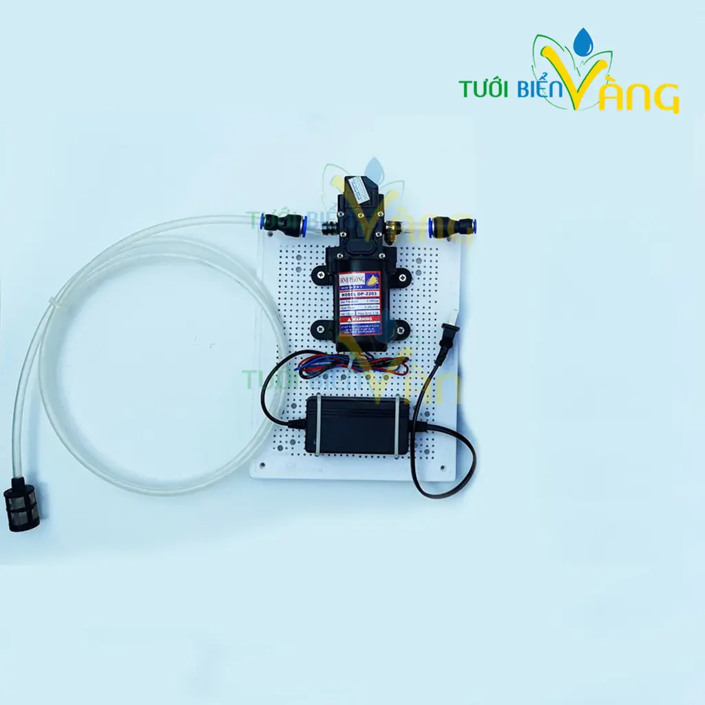 Máy bơm phun sương tăng áp mini 12V có đổi nguồn 220V-12V kèm 2m ống hút và rọ lọc được gắn sẵn trên bảng điện