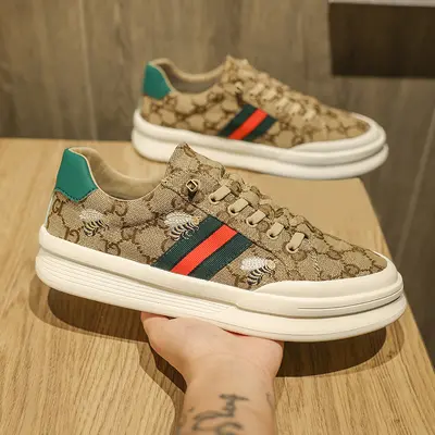 GUCCI WASP DESIGN SHOES