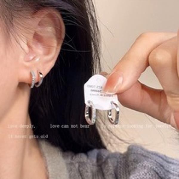 Product Introduction of Ankela Red Steamed Bread Pearl Stud Earrings for Women Light Luxury Minority Simple All-Matching Graceful Bread Bead Beanie Earrings Earrings 11