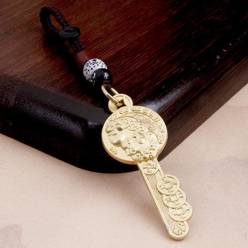 Product Introduction of New Pixiu Gold Key Qiandaojia Car Keychain Pendant for Men and Women, Wealth Attraction Pendant 4