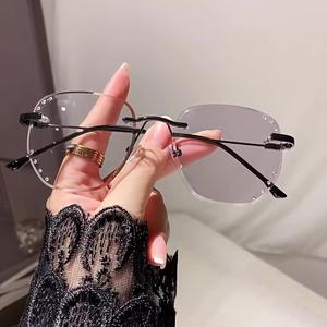 กระจกสายตาสั้น, ไร้กรอบ, เปลี่ยนสีได้, ป้องกันแสงสีฟ้า, ราคาไม่แพง, หรูหรา, ฝีมือประณีต, การตัดแต่งเพชร, ขั้นสูง