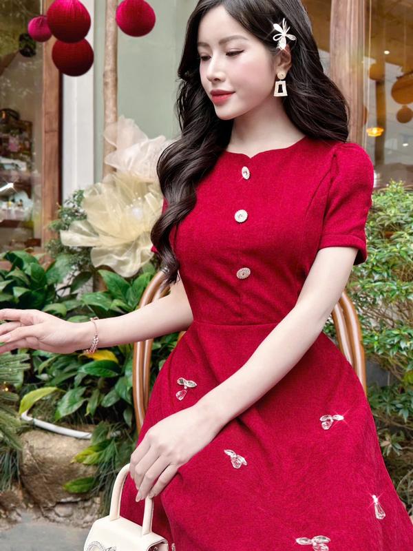 V5562 SẴN/GIAO NGAY VÁY ĐẦM ĐỎ ĐI TIỆC, VÁY NỮ XINH DÁNG MIDI ĐÍNH HẠT DRESS/WOMEN Nhung Voi 7