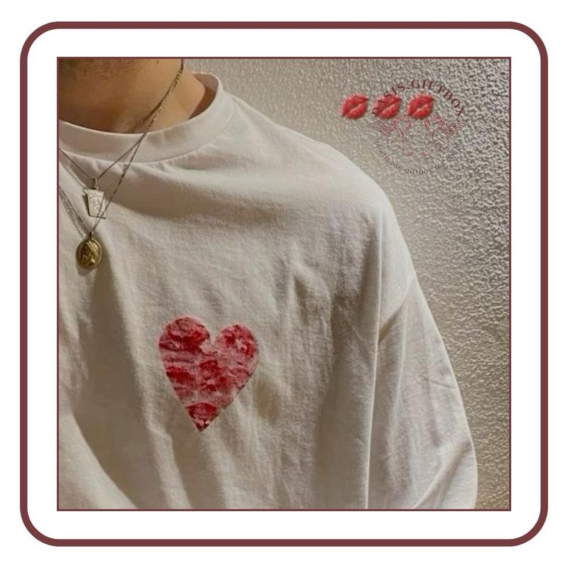 KISSES T-SHIRT - áo phông hoạ tiết TRÁI TIM tự làm kèm kim tuyến
