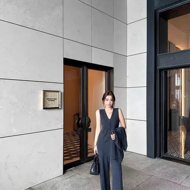 Bộ Đồ Thời Trang Nữ, Thanh Lịch, Bộ Đồ Ba Mảnh, Mùa Thu Và Mùa Đông Của Phụ Nữ, Hàng Mới Về, Dáng Rộng Vừa Vặn, Có Thể Mặc Ngoài Trời, Phong Cách Ins, Áo Vest, Quần Ống Rộng, Thời Trang 4